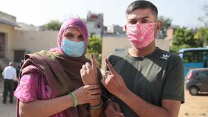Voters in 54 constituencies across 10 states will choose their legislators in bypolls on Wednesday.(Photo by Himanshu Vyas/ Hindustan Times) Voters in 54 constituencies across 10 states will choose their legislators in bypolls on Wednesday.(Photo by Himanshu Vyas/ Hindustan Times)
