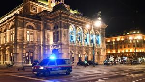A police car drives in front of the opera house in the center of Vienna on November 2, 2020, following a shooting.(AFP photo) A police car drives in front of the opera house in the center of Vienna on November 2, 2020, following a shooting.(AFP photo)