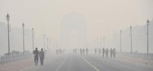 Stubble burning accounted for 16 per cent of Delhi’s pollution on Monday and 40 per cent on Sunday, the maximum so far this season.(Arvind Yadav/HT PHOTO) Stubble burning accounted for 16 per cent of Delhi’s pollution on Monday and 40 per cent on Sunday, the maximum so far this season.(Arvind Yadav/HT PHOTO)