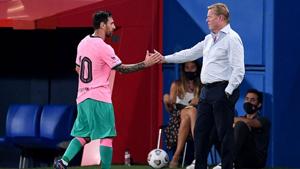 Lionel Messi shakes hand with coach Roland Koeman(Getty Images) Lionel Messi shakes hand with coach Roland Koeman(Getty Images)