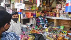 The tribunal said it may have to consider prohibiting the use of firecrackers to protect the health of the vulnerable groups in 122 non-attainment cities where air quality, as per record maintained by the CPCB, is generally beyond permissible limits.(Amal KS/HT Photo)