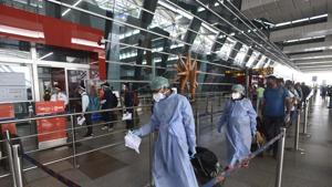 The CISF on Tuesday beefed up security arrangements at the Indira Gandhi International airport after a banned outfit named ‘SFJ’ called for obstruction of two Air India flights from Delhi to London scheduled on Thursday(HT photo) The CISF on Tuesday beefed up security arrangements at the Indira Gandhi International airport after a banned outfit named ‘SFJ’ called for obstruction of two Air India flights from Delhi to London scheduled on Thursday(HT photo)