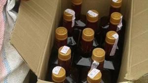 The bottles seized from a truck coming from West Bengal were packed in 405 cartons(Representative image/HT PHOTO) The bottles seized from a truck coming from West Bengal were packed in 405 cartons(Representative image/HT PHOTO)