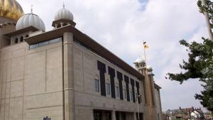 Gurdwara Sri Guru Singh Sabha in Southall, London(Photo courtesy : Wikimedia Commons) Gurdwara Sri Guru Singh Sabha in Southall, London(Photo courtesy : Wikimedia Commons)