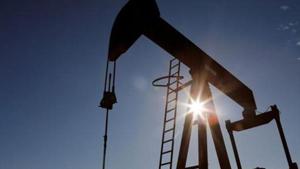 Brent’s futures curve shows there’s still some nervousness about a supply glut, but it’s eased this week.(Reuters) Brent’s futures curve shows there’s still some nervousness about a supply glut, but it’s eased this week.(Reuters)