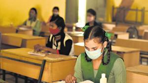 The Maharashtra education department plans to reopen schools for Classes 9 to 12 on November 23, education minister Varsha Gaikwad announced on Friday.(Raj K Raj/HT File) The Maharashtra education department plans to reopen schools for Classes 9 to 12 on November 23, education minister Varsha Gaikwad announced on Friday.(Raj K Raj/HT File)