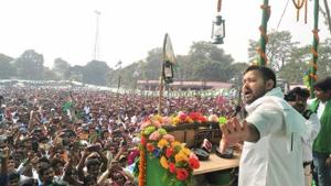 RJD leader Tejashwi Yadav addresses an election campaign rally for Assembly polls, at Bochha in Muzaffarpur district of Bihar, Thursday.(PTI) RJD leader Tejashwi Yadav addresses an election campaign rally for Assembly polls, at Bochha in Muzaffarpur district of Bihar, Thursday.(PTI)