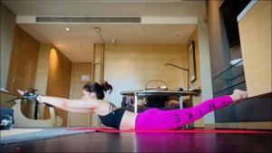 Kriti Sanon gives a hilarious explanation for nailing Yoga pose Viparita Shalabhasana(Instagram/kritisanon) Kriti Sanon gives a hilarious explanation for nailing Yoga pose Viparita Shalabhasana(Instagram/kritisanon)