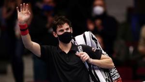 Austria's Dominic Thiem waves after losing his quarter final match against Russia's Andrey Rublev.(REUTERS) Austria's Dominic Thiem waves after losing his quarter final match against Russia's Andrey Rublev.(REUTERS)