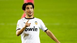 Soccer Football - La Liga Santander - Valencia v Real Madrid - Mestalla, Valencia, Spain - November 8, 2020 Valencia's Carlos Soler celebrates scoring their fourth goal and completing his hat-trick REUTERS/Juan Medina(REUTERS) Soccer Football - La Liga Santander - Valencia v Real Madrid - Mestalla, Valencia, Spain - November 8, 2020 Valencia's Carlos Soler celebrates scoring their fourth goal and completing his hat-trick REUTERS/Juan Medina(REUTERS)