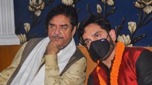 Actor-turned-politician Shatrughan Sinha with his son and Congress candidate from Bankipur constituency Luv Sinha.(PTI File Photo) Actor-turned-politician Shatrughan Sinha with his son and Congress candidate from Bankipur constituency Luv Sinha.(PTI File Photo)
