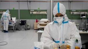 As Iran’s infection rate soars and strains hospitals, the debate over the government’s response to the virus has grown heated.(Bloomberg file photo) As Iran’s infection rate soars and strains hospitals, the debate over the government’s response to the virus has grown heated.(Bloomberg file photo)