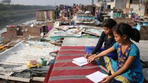 Inequality started to rise in India and China substantially in the early 1990s and 2000s, it was stabilised in China but continued to rise in India.(HT file photo) Inequality started to rise in India and China substantially in the early 1990s and 2000s, it was stabilised in China but continued to rise in India.(HT file photo)