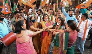 BJP party workers celebrate the NDA's victory in the Bihar assembly election, Mumbai, November 11, 2020(PTI) BJP party workers celebrate the NDA's victory in the Bihar assembly election, Mumbai, November 11, 2020(PTI)