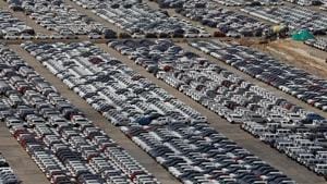 Cars are seen parked at Maruti Suzuki's plant at Manesar, in Haryana, India, August 11, 2019 (REUTERS/Anushree Fadnavis/File photo) Cars are seen parked at Maruti Suzuki's plant at Manesar, in Haryana, India, August 11, 2019 (REUTERS/Anushree Fadnavis/File photo)