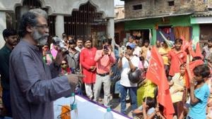 CPI (ML) General Secretary Dipankar Bhattacharya addressing 'Nukker Sabha' during an election meeting ahead of Bihar Assembly Election in Patna.(ANI) CPI (ML) General Secretary Dipankar Bhattacharya addressing 'Nukker Sabha' during an election meeting ahead of Bihar Assembly Election in Patna.(ANI)