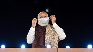 Prime Minister Narendra Modi on Thursday unveiled a statue of Swami Vivekananda at JNU campus.(PTI) Prime Minister Narendra Modi on Thursday unveiled a statue of Swami Vivekananda at JNU campus.(PTI)