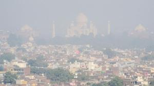 The Taj Mahal is seen engulfed in smog in Agra earlier in November.(AFP PHOTO.) The Taj Mahal is seen engulfed in smog in Agra earlier in November.(AFP PHOTO.)