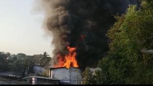 The early morning fire caused panic among the residents living near the powerloom unit in Bhiwandi.(Sourced) The early morning fire caused panic among the residents living near the powerloom unit in Bhiwandi.(Sourced)