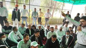 Advocates staging a protest in Ambala on Thursday.(HT Photo) Advocates staging a protest in Ambala on Thursday.(HT Photo)