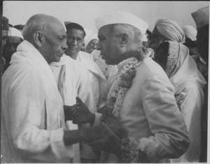 In the Ahmednagar prison in 1945, an altogether new activity bound Jawaharlal Nehru with Sardar Patel — gardening(HTPhoto) In the Ahmednagar prison in 1945, an altogether new activity bound Jawaharlal Nehru with Sardar Patel — gardening(HTPhoto)