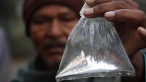 The post-mortem report would help ascertain if toxic liquor caused the deaths or they died due to overconsumption of alcohol, the police official said.(Hindustan Times) The post-mortem report would help ascertain if toxic liquor caused the deaths or they died due to overconsumption of alcohol, the police official said.(Hindustan Times)