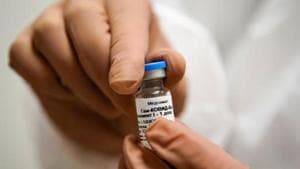 A nurse prepares Russia's ‘Sputnik-V’ vaccine against the coronavirus disease (Covid-19) for inoculation at a clinic in Tver, Russia.(Reuters) A nurse prepares Russia's ‘Sputnik-V’ vaccine against the coronavirus disease (Covid-19) for inoculation at a clinic in Tver, Russia.(Reuters)