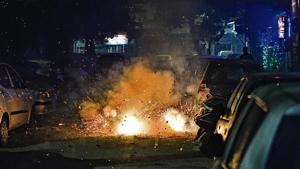 Firecrackers being burst in Patel Nagar on Diwali despite a ban on their sale and use.(Sanchit Khanna/HT PHOTO) Firecrackers being burst in Patel Nagar on Diwali despite a ban on their sale and use.(Sanchit Khanna/HT PHOTO)