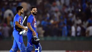 Indian captain Virat Kohli and Shreyas Iyer after winning the 2nd T20 match against South Africa in Mohali.(PTI) Indian captain Virat Kohli and Shreyas Iyer after winning the 2nd T20 match against South Africa in Mohali.(PTI)