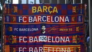 Barcelona´s scarves are displayed outside the Camp Nou stadium in Barcelona on October 23, 2020, on the eve of the "clasico" football match FC Barcelona against Real Madrid CF. - Followed by millions of people around the world, the great Spanish football showdown will take place at closed door in front of 100,000 empty seats. (Photo by LLUIS GENE / AFP)(AFP) Barcelona´s scarves are displayed outside the Camp Nou stadium in Barcelona on October 23, 2020, on the eve of the "clasico" football match FC Barcelona against Real Madrid CF. - Followed by millions of people around the world, the great Spanish football showdown will take place at closed door in front of 100,000 empty seats. (Photo by LLUIS GENE / AFP)(AFP)