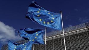 European Union flags flutter outside the European Commission headquarters in Brussels, Belgium.(REUTERS) European Union flags flutter outside the European Commission headquarters in Brussels, Belgium.(REUTERS)