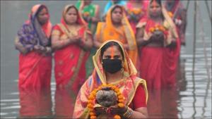 Delhi’s Anand Vihar railway station to manage crowd during Chhath celebrations(Twitter/VivekVs30) Delhi’s Anand Vihar railway station to manage crowd during Chhath celebrations(Twitter/VivekVs30)