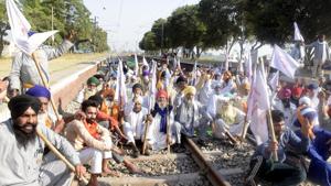 On September 24, farmer organisations had blocked trains, including freight carriers, against the new laws. On October 1, the unions again started a ‘rail roko’ (stop trains) movement for five days.(Samer Sehgal/HT Photo) On September 24, farmer organisations had blocked trains, including freight carriers, against the new laws. On October 1, the unions again started a ‘rail roko’ (stop trains) movement for five days.(Samer Sehgal/HT Photo)