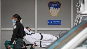 A patient arrives outside Maimonides Medical Center, as the spread of the coronavirus disease (Covid-19) continues, in Brooklyn, New York, US, on November 17, 2020.(Reuters File Photo) A patient arrives outside Maimonides Medical Center, as the spread of the coronavirus disease (Covid-19) continues, in Brooklyn, New York, US, on November 17, 2020.(Reuters File Photo)