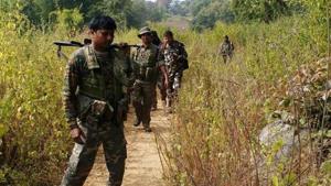 Police personnel during an anti-Maoist combing operation.(HT Photo/File/Representative) Police personnel during an anti-Maoist combing operation.(HT Photo/File/Representative)