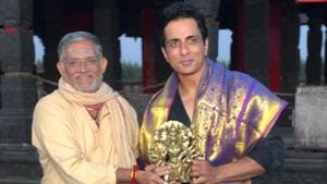 Sonu Sood won praise for his humanitarian work during the Covid-19 crisis. Sonu Sood won praise for his humanitarian work during the Covid-19 crisis.
