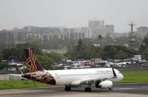 Currently, the full-service carrier is operating flights on the Delhi-London route thrice a week.(Reuters) Currently, the full-service carrier is operating flights on the Delhi-London route thrice a week.(Reuters)