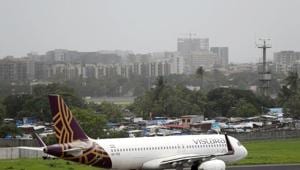 A Vistara Airbus A320 passenger aircraft prepares for takeoff at Chhatrapati Shivaji International airport in Mumbai, India, July 11, 2018 (REUTERS/Francis Mascarenhas)(REUTERS) A Vistara Airbus A320 passenger aircraft prepares for takeoff at Chhatrapati Shivaji International airport in Mumbai, India, July 11, 2018 (REUTERS/Francis Mascarenhas)(REUTERS)
