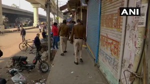 A senior government official on Sunday had called these markers ‘unauthorised’ and said that the crackdown was a temporary measure due to the prevailing coronavirus situation in the Capital.(ANI Twitter) A senior government official on Sunday had called these markers ‘unauthorised’ and said that the crackdown was a temporary measure due to the prevailing coronavirus situation in the Capital.(ANI Twitter)