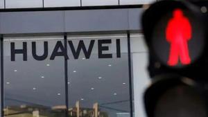 Last week Huawei said it had sold its budget brand smartphone unit Honor for an undisclosed sum in a bid to safeguard the latter’s supply chain from US action, which has made it difficult to source essential components.(File photo for representation) Last week Huawei said it had sold its budget brand smartphone unit Honor for an undisclosed sum in a bid to safeguard the latter’s supply chain from US action, which has made it difficult to source essential components.(File photo for representation)