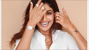 Here’s how Shilpa nailed Yoga’s headstand despite suffering cervical spondylosis(Instagram/theshilpashetty) Here’s how Shilpa nailed Yoga’s headstand despite suffering cervical spondylosis(Instagram/theshilpashetty)