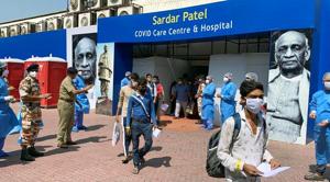 The Indo-Tibetan Border Police (ITBP) too has pitched in by announcing that they are increasing the number of beds at Sardar Patel Covid Care Centre and Hospital at Radha Soami Satsang Beas in Delhi’s Chhatarpur.(ANI file photo) The Indo-Tibetan Border Police (ITBP) too has pitched in by announcing that they are increasing the number of beds at Sardar Patel Covid Care Centre and Hospital at Radha Soami Satsang Beas in Delhi’s Chhatarpur.(ANI file photo)