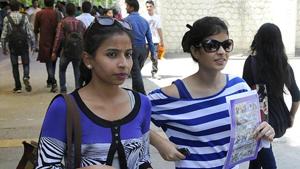 Questioning as to why first year junior college (FYJC) admissions were not concluded, although half the academic year is already over, the Bombay high court on Tuesday directed the Maharashtra government to clarify it’s stand on the issue by Thursday.(HT file) Questioning as to why first year junior college (FYJC) admissions were not concluded, although half the academic year is already over, the Bombay high court on Tuesday directed the Maharashtra government to clarify it’s stand on the issue by Thursday.(HT file)