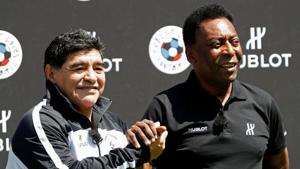 Football legends Pele (R) and Diego Maradona at an advertising soccer event on the eve of the opening of the UEFA 2016 European Championship in Paris, France, June 9, 2016.(REUTERS) Football legends Pele (R) and Diego Maradona at an advertising soccer event on the eve of the opening of the UEFA 2016 European Championship in Paris, France, June 9, 2016.(REUTERS)