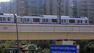 A Metro train stops amid farmers’ protest, at Anand Vihar Metro station in New Delhi on Thursday.(ANI) A Metro train stops amid farmers’ protest, at Anand Vihar Metro station in New Delhi on Thursday.(ANI)