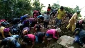 Locals in Wanching village were seen digging a small hillock in the hope that the shiny stones found there were diamonds.(HT Photo) Locals in Wanching village were seen digging a small hillock in the hope that the shiny stones found there were diamonds.(HT Photo)