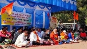 The outfit blocked a highway demanding a law against alleged cases of conversion of Hindu women by design.(Courtesy- Facebook-Hindu Jagran Manch) The outfit blocked a highway demanding a law against alleged cases of conversion of Hindu women by design.(Courtesy- Facebook-Hindu Jagran Manch)