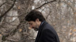 Canadian Prime Minister Justin Trudeau returns to Rideau cottage following a bi-weekly news conference on the Covid-19 pandemic in Ottawa, Ontario, on November 27, 2020.(AP) Canadian Prime Minister Justin Trudeau returns to Rideau cottage following a bi-weekly news conference on the Covid-19 pandemic in Ottawa, Ontario, on November 27, 2020.(AP)