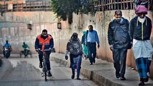 On Friday, the minimum temperature recorded at the Safdarjung observatory, which is considered the official recording for the city, was 10.1 degree Celsius.(File Photo) On Friday, the minimum temperature recorded at the Safdarjung observatory, which is considered the official recording for the city, was 10.1 degree Celsius.(File Photo)