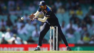Hardik Pandya collects the ball.(Getty Images) Hardik Pandya collects the ball.(Getty Images)
